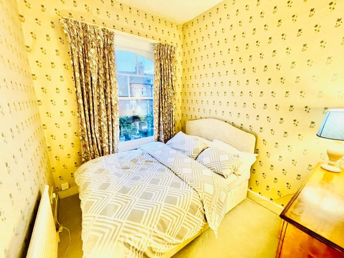 New Lovely 2-Bedroom Condo In Chelsea Londen Buitenkant foto