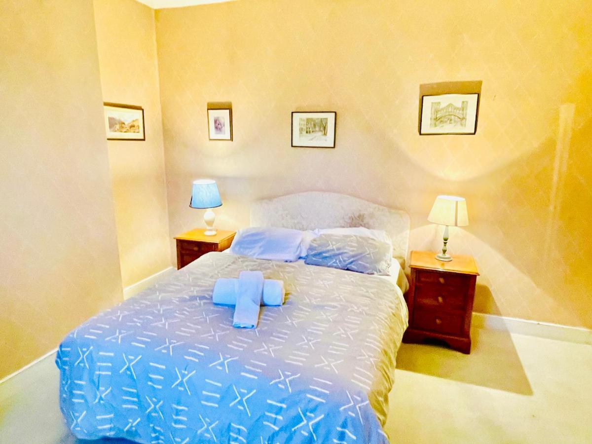New Lovely 2-Bedroom Condo In Chelsea Londen Buitenkant foto